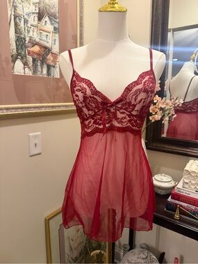 Lace & Sheer Babydoll Chemise in Deep Red
